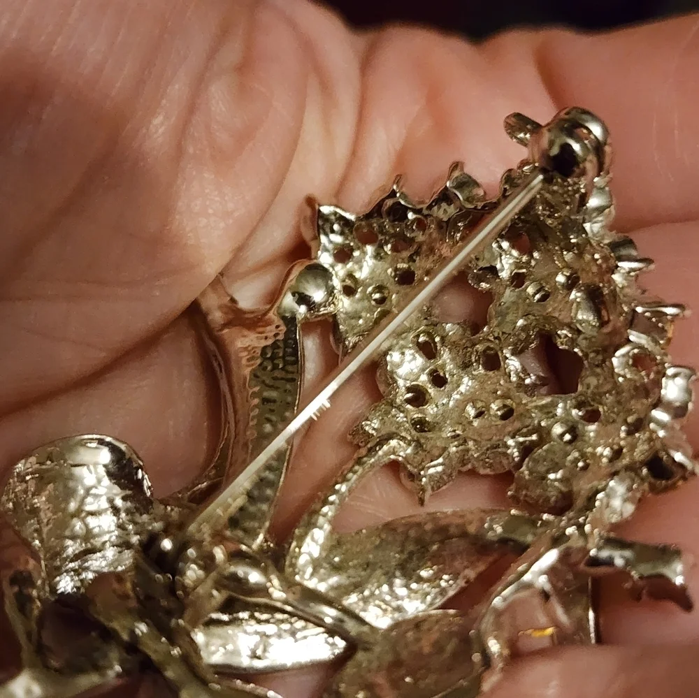 Vintage‎ spring floral rhinestone brooch
